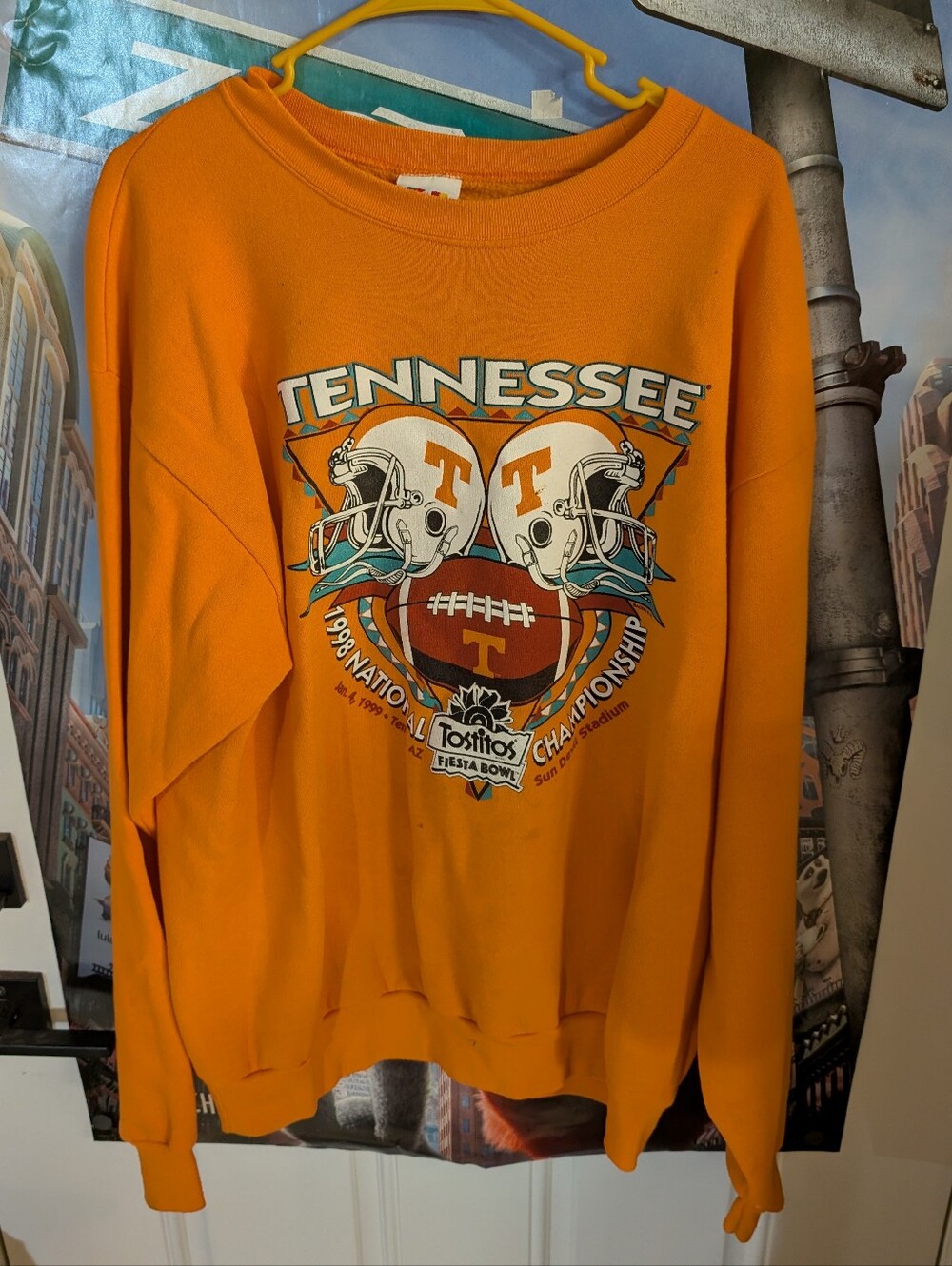 Vtg. University Of Tennessee Sweatshirt